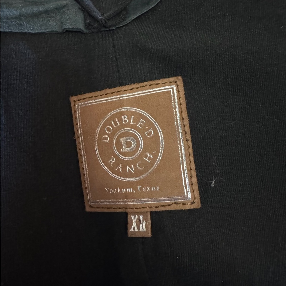 Double D Ranch AMAZING Leather coat. Worn 2x. Smoke free home. - Picture 8 of 10